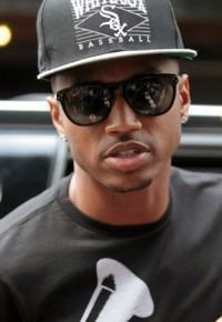 Trey Songz gives a wave