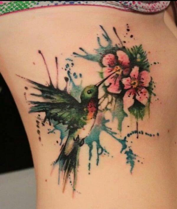 tatuagem aquarela beija flor