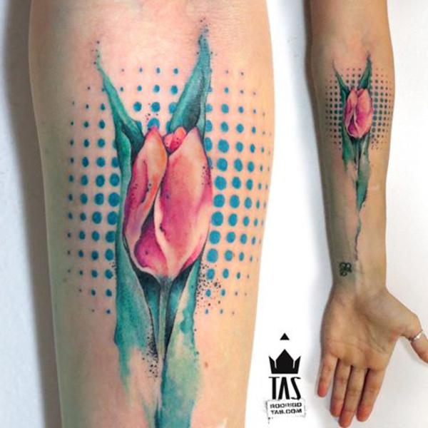tatuagem aquarela flor